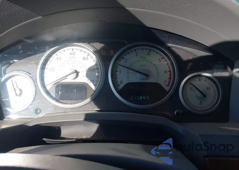 2008 Chrysler Town & Country Touring из США, поврежденный, VIN 2A8HR54P38R836196